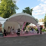 Сад Эрмитаж "Парад невест" журнал Космополитан